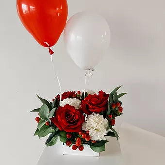 Any Day Florist
A box of surprise flowers is the perfect gift for that special someone in your life. Whether it's a romantic gesture for your significant other or a fun way to showSurprise Flowers in a Box