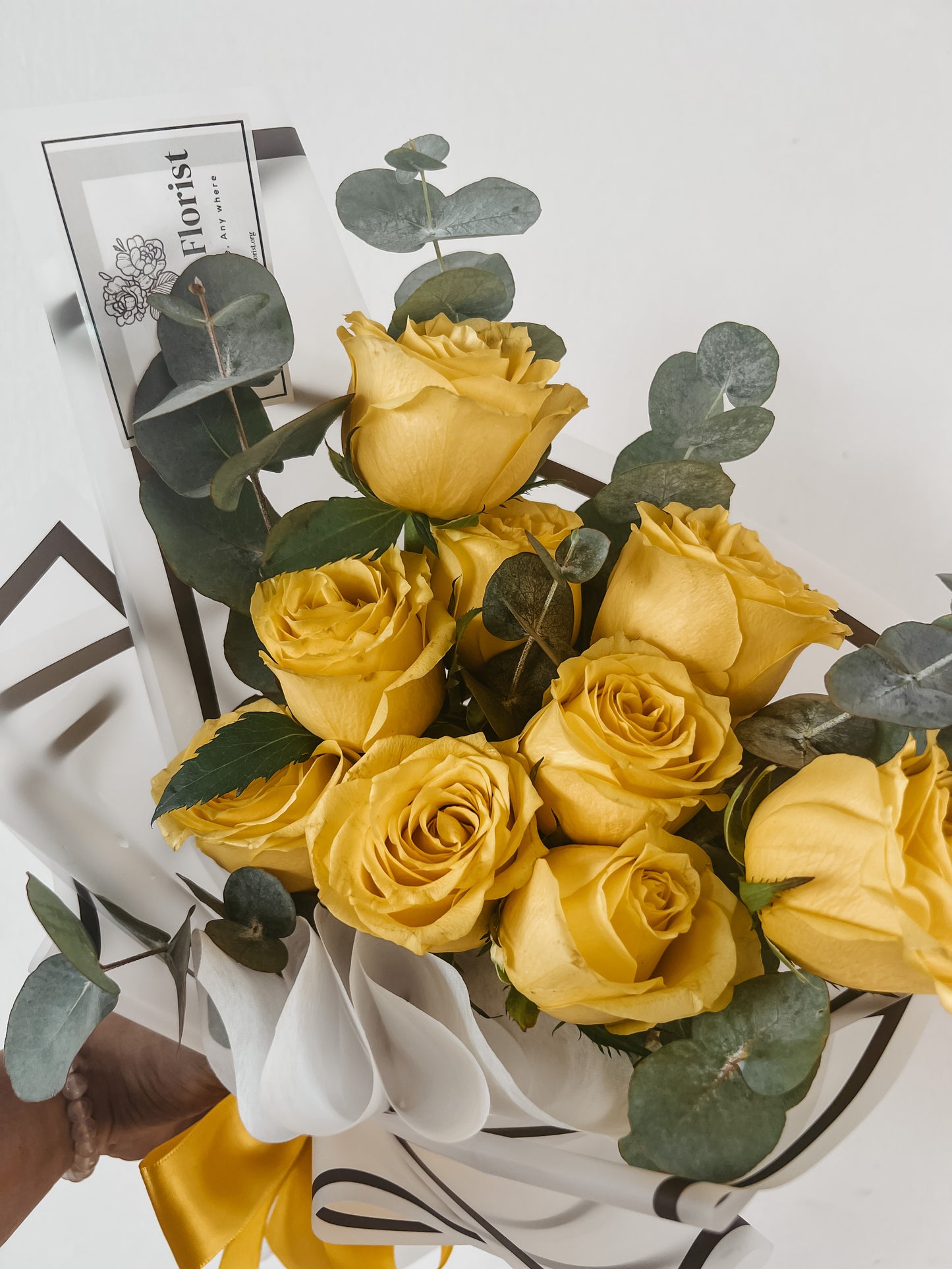 Yellow Rosie Roses | 8 Roses Bouquet