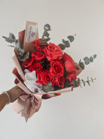 Clerise | 12 Roses Bouquet