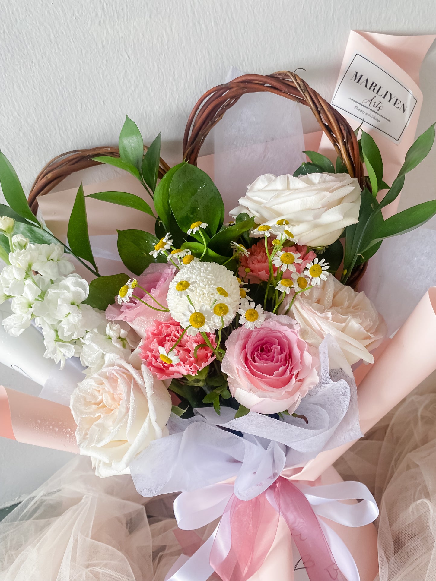 Any Day FloristRoses have long been associated with love and friendship, making them the perfect gift for all occasions. The beautiful combination of Mattiolas from Holland and garFairy Dust Bouquet | Fresh Bouquet