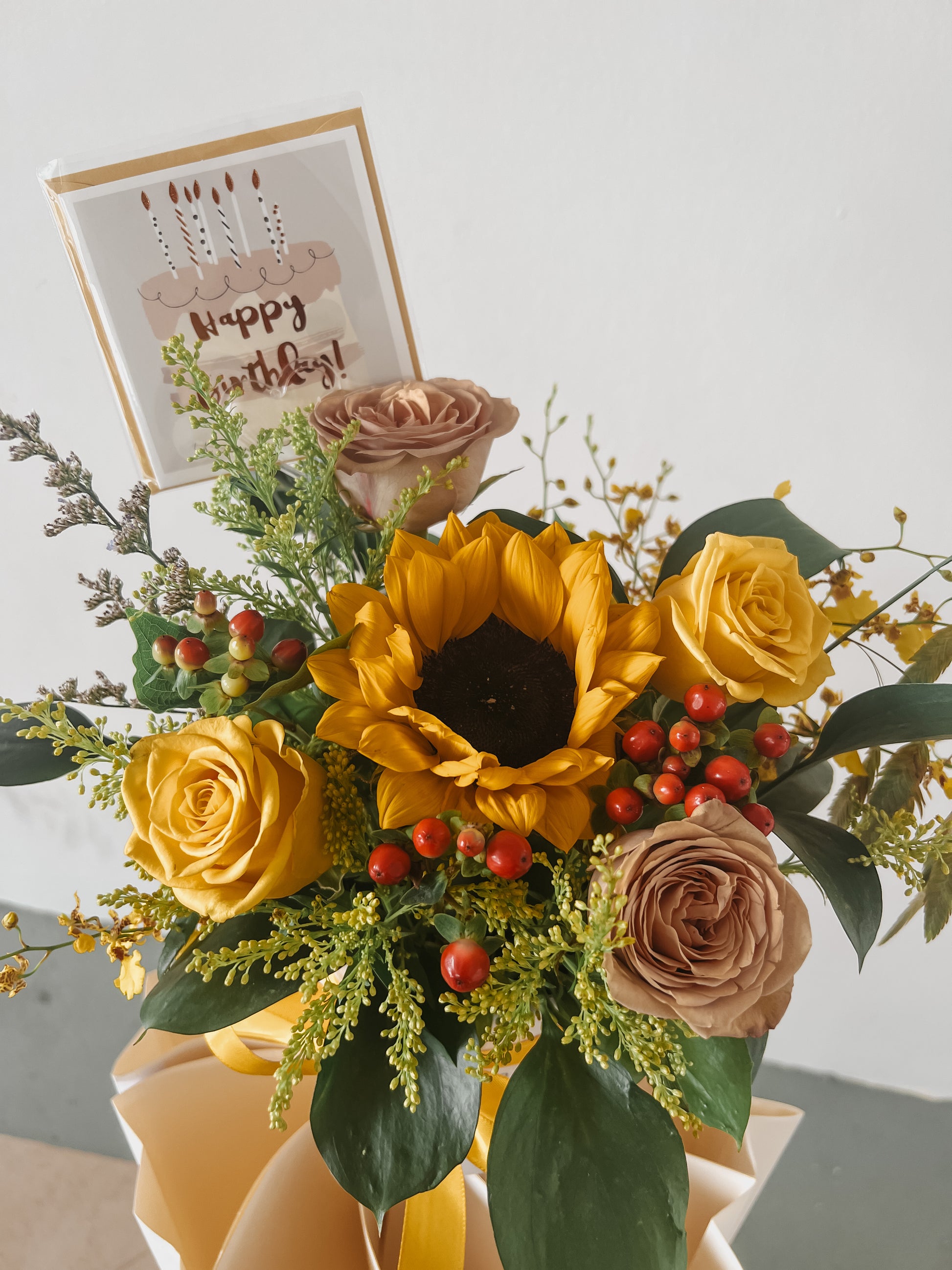 Any Day FloristThe sunflower symbolizes unwavering faith and unconditional love. It's perfect to send to your loved one if you want to show them how much you care. It's common to sSunny Bloom Box |Fresh Bouquet