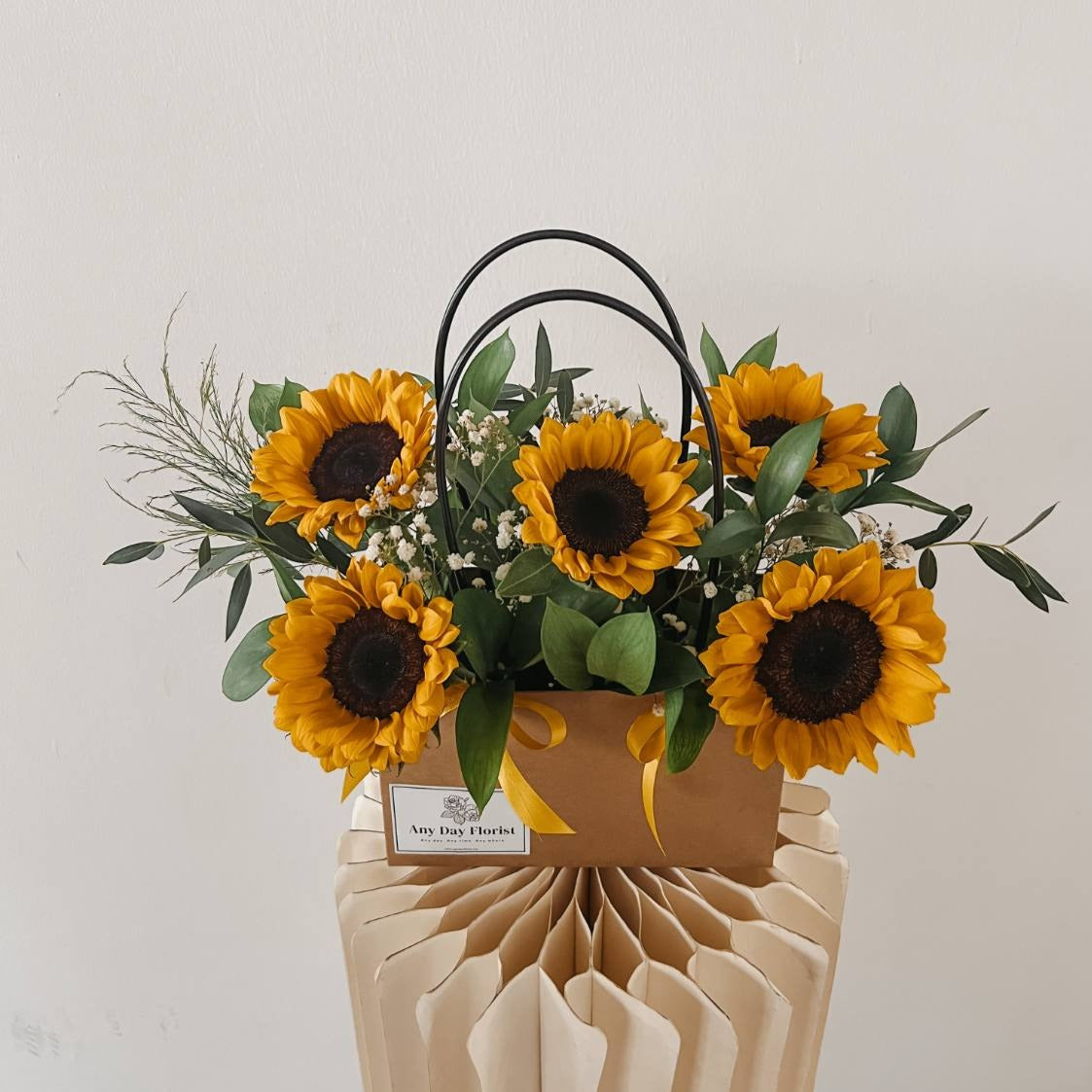 Any Day FloristThis is what i call a unique gift! 5 Sunflower for your love ones to wish them all the best in their next milestone!
*Please note that our selection of flowers may dAll Sunflower | Flower Bloom Bag