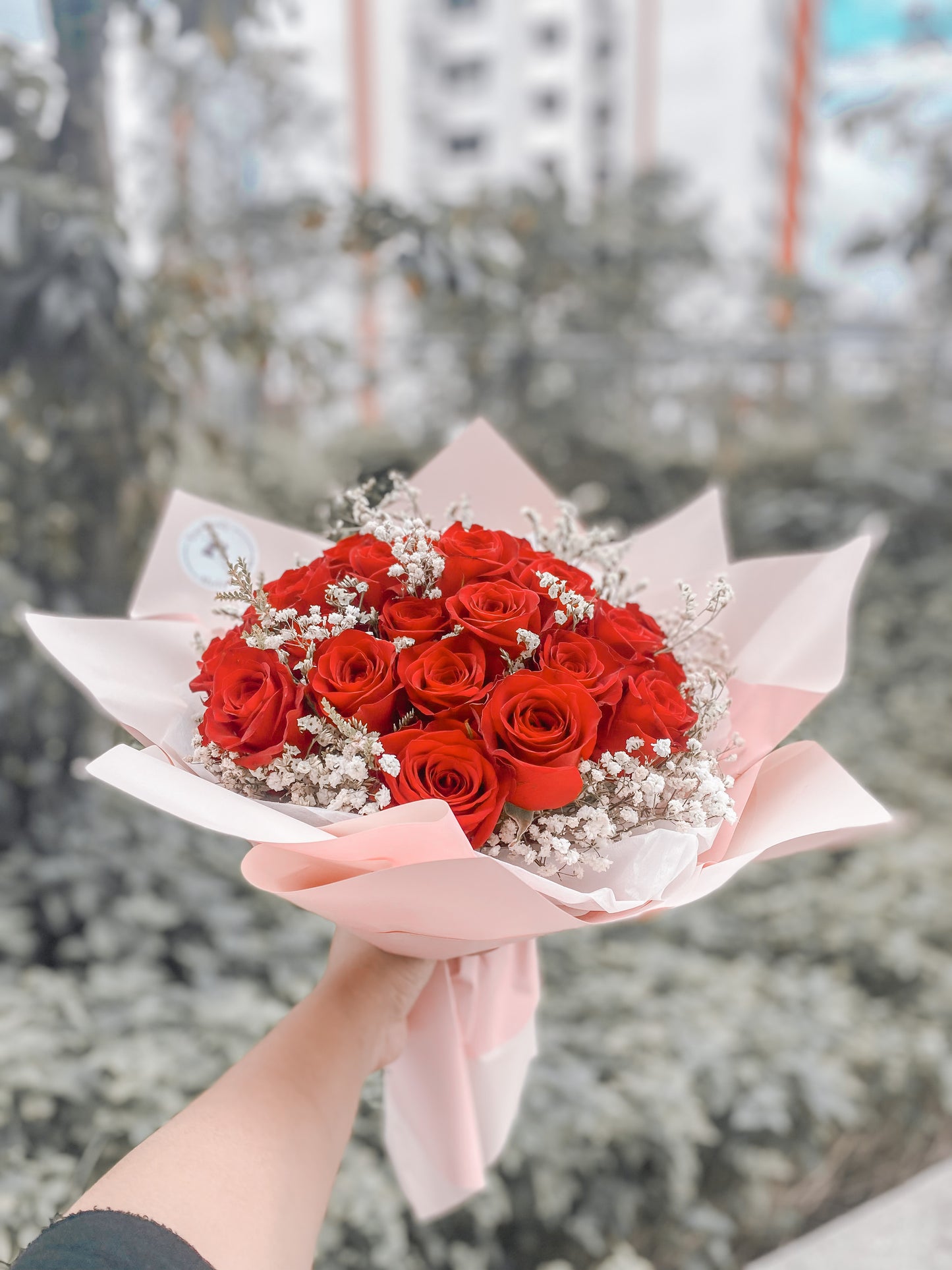 Any Day FloristBeautiful combinations of lilies from holland and garden roses perfect gift for all the mothers out there!
*Please note that our selection of flowers may differ slig30 Stalk Red Rose Bouquet