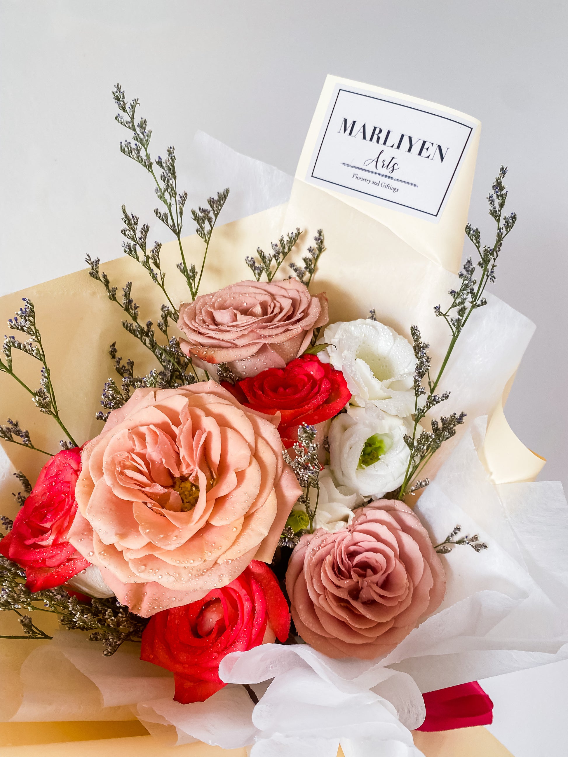 Any Day Florist
​​​​'Creme Cappucino Fresh Flower Bouquet'

A stunning korean inspired Cappucino themed bouquet.

'Creme Cappucino' is wrapped in kraft brown paper and will be the Creme | Cappucino Roses
