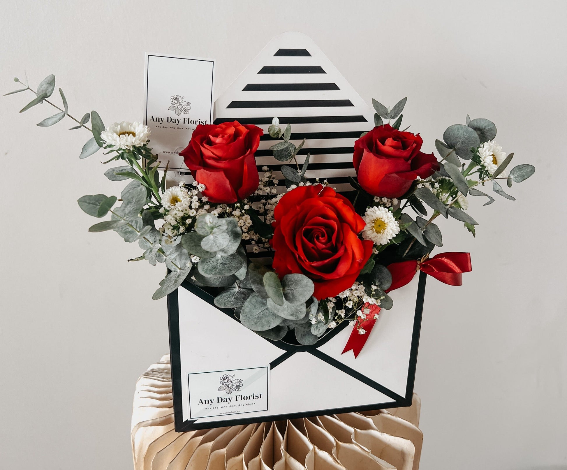 Any Day FloristWhat it means to send Red Roses?
Roses have been associated with love and appreciation for centuries, making them the perfect gift for someone special in your life. Rosie Letter Box in Red | Any Day Florist