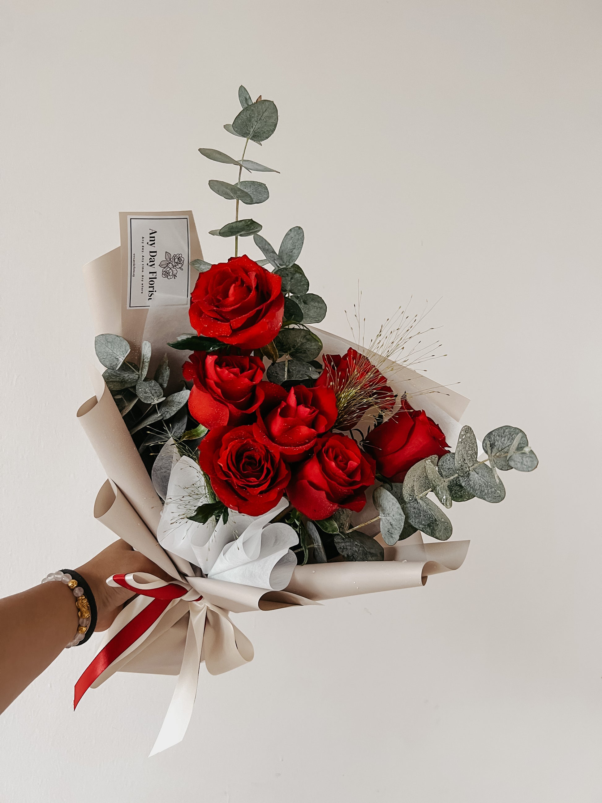 Any Day FloristIt is said that a bouquet of eight roses signifies support and encouragement. Typically, eight roses are given to someone who is going through a difficult time, as tMy Love Bouquet | 8 Stalk Roses