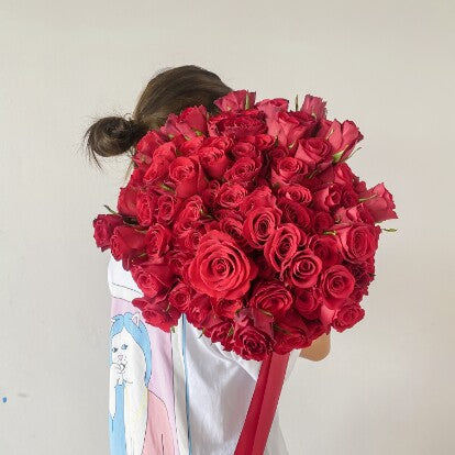 Any Day FloristProduct Description
This is the perfect bouquet for a proposal. With 99 roses, it signifies my eternal love for you. The flowers are artificial, which means they are[VD01] 99 Roses | Bouquet for proposal